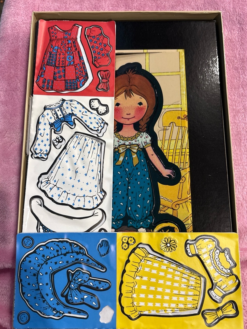 Holly Hobbie Colorforms Dress-Up Set - Yellow/Blue/Red Artwork - Picture 5 of 11